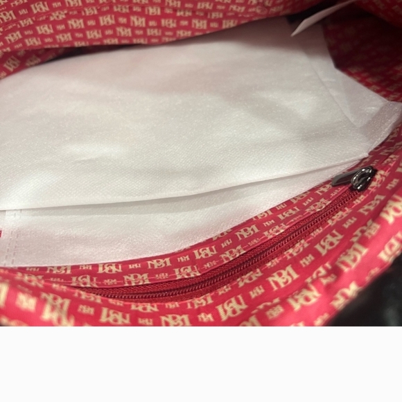 Badgley Mischka Diana Weekender Travel Bag - Picture 5 of 10